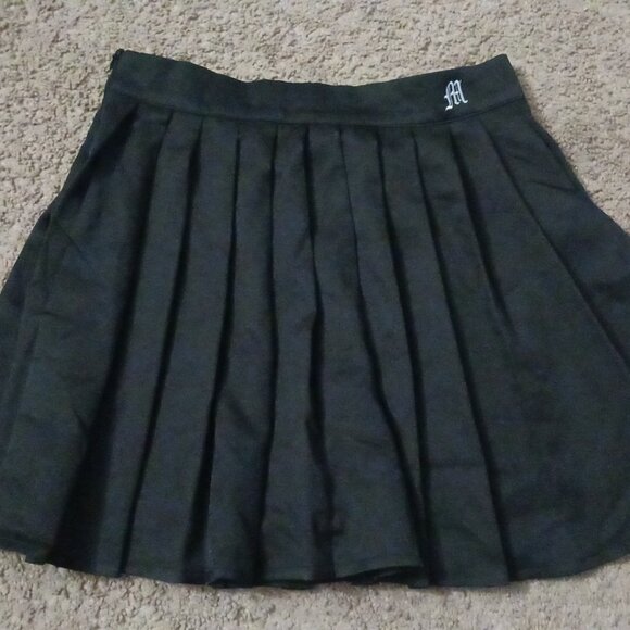 Pleated Black Mini Skirt - Picture 1 of 5